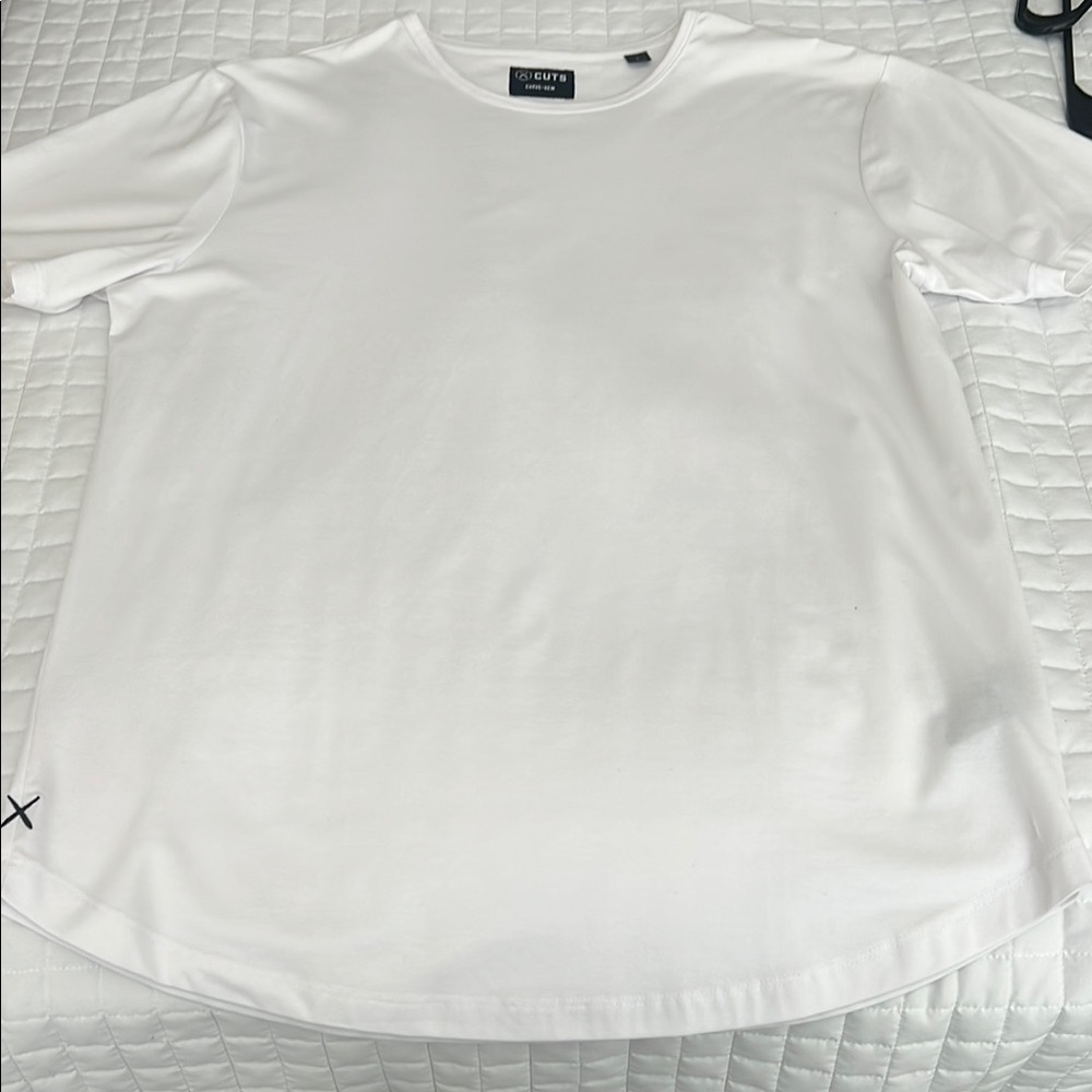 CUTS Men's White T-Shirt size large